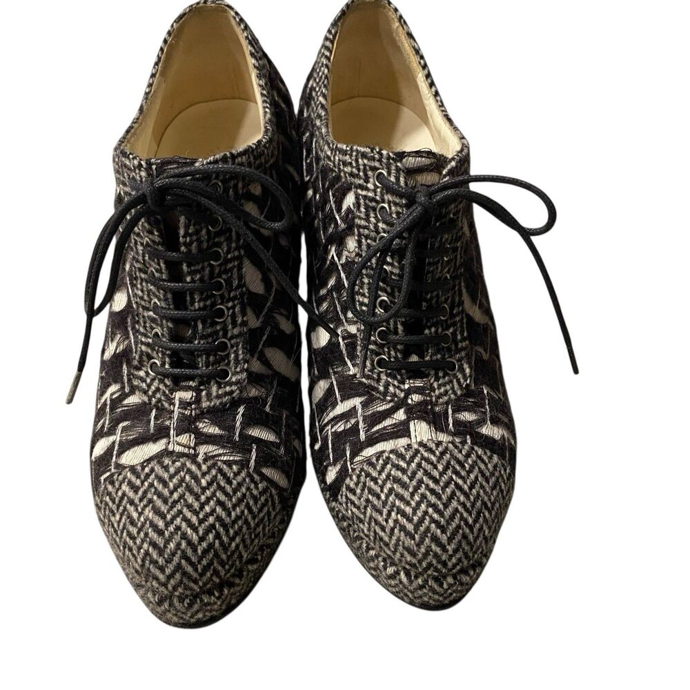 CHANEL Tweed Lace Up Booties Heels EU 37 Black White Ankle Boots -Authenticated - Picture 2 of 15